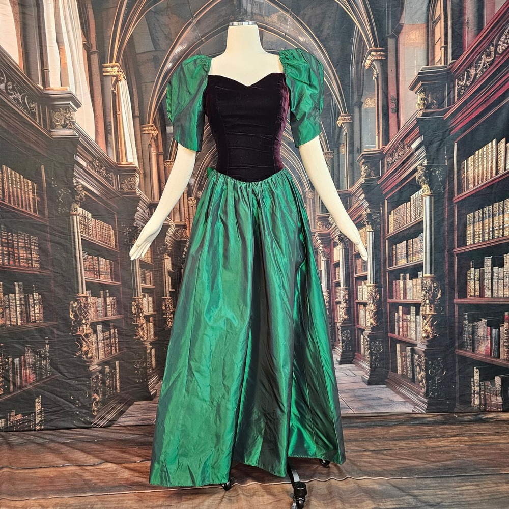 Vintage 1980s Velvet Taffeta Evening Gown Green Black Puff Sleeve Bow Prom Diva